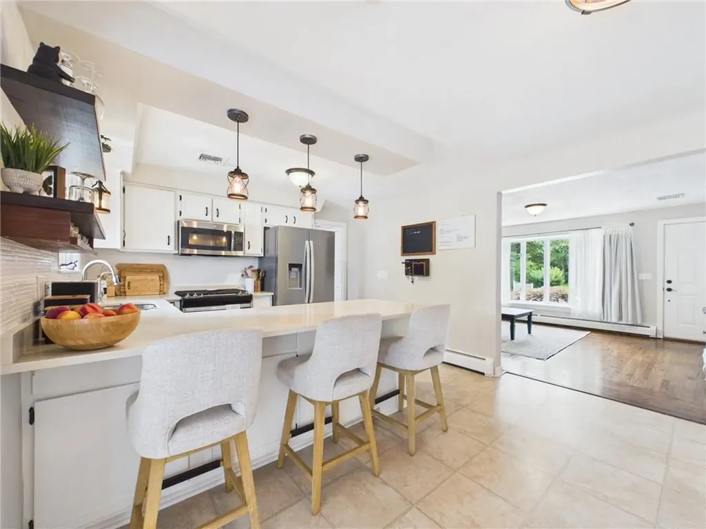 122 Spring Grove Avenue Warwick RI 02889