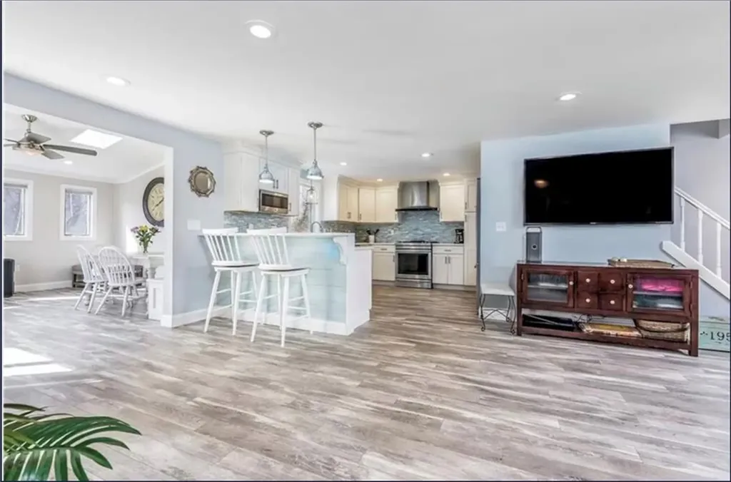 26 Jamestown Boulevard Narragansett RI 02882