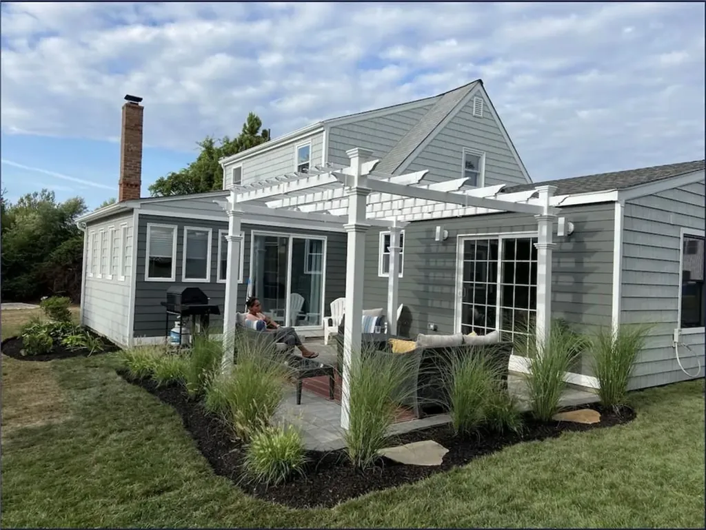 26 Jamestown Boulevard Narragansett RI 02882