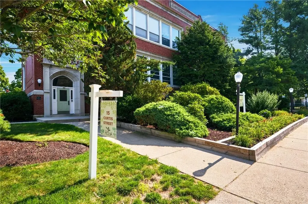 15 Curtis Street Cranston RI 02920