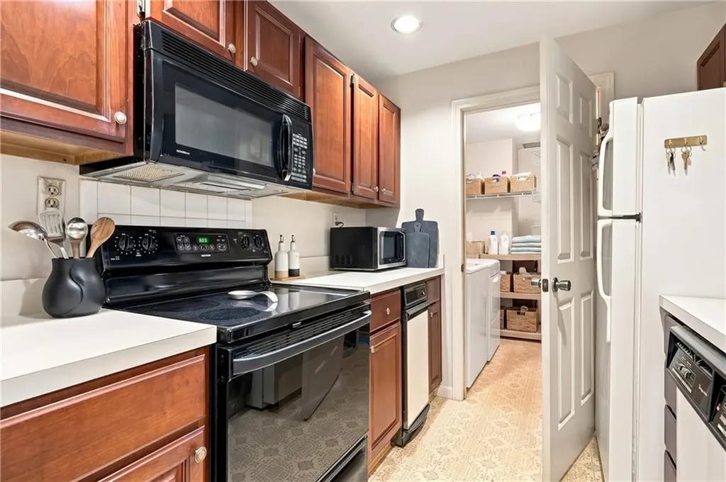 15 Curtis Street Cranston RI 02920