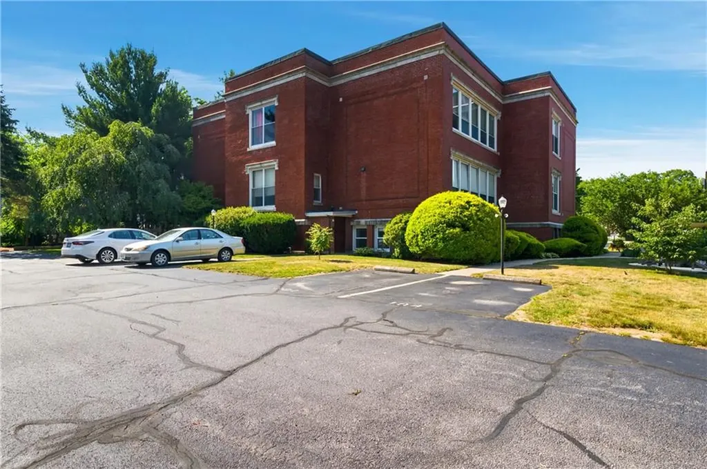 15 Curtis Street Cranston RI 02920