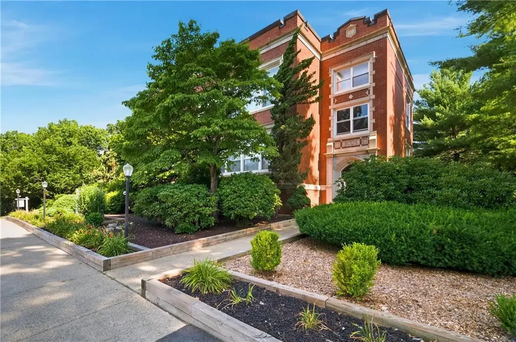 15 Curtis Street Cranston RI 02920