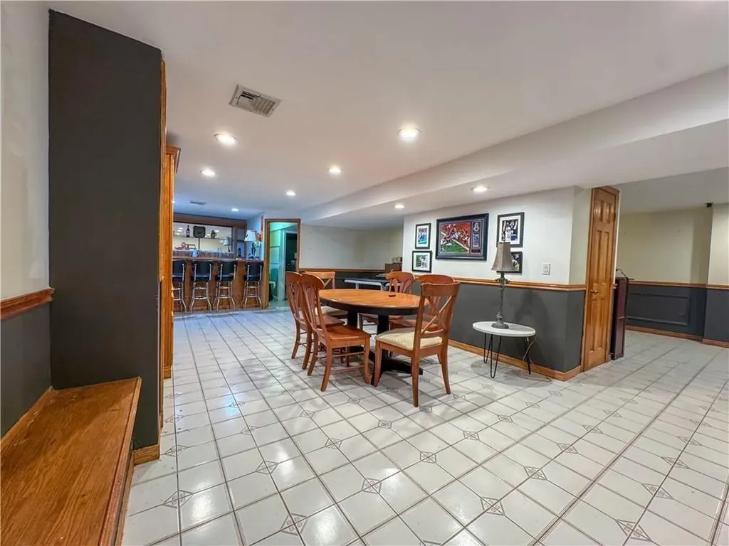 18 Ann Court Cranston RI 02921