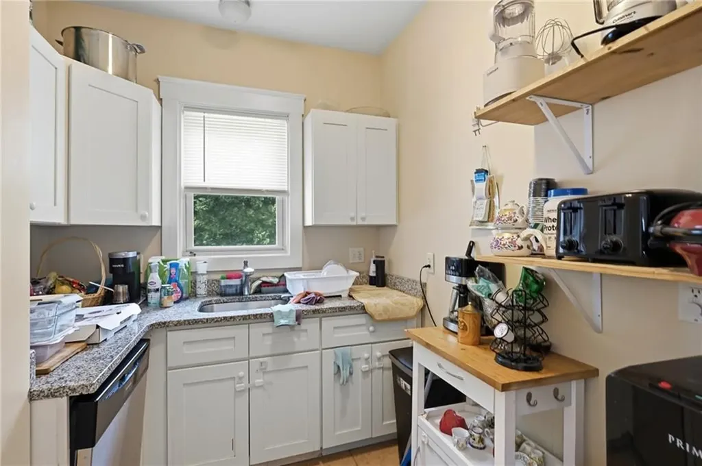 981 Smith Street Providence RI 02908