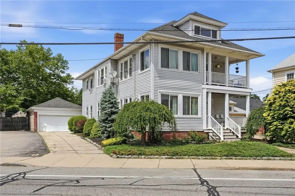981 Smith Street Providence RI 02908