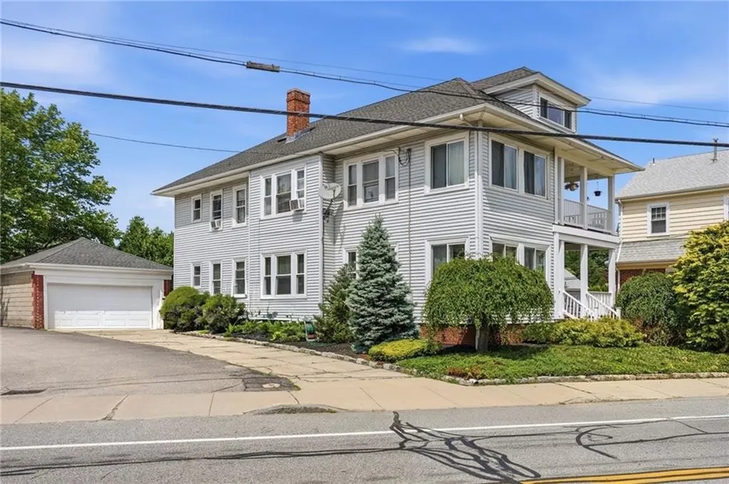 981 Smith Street Providence RI 02908