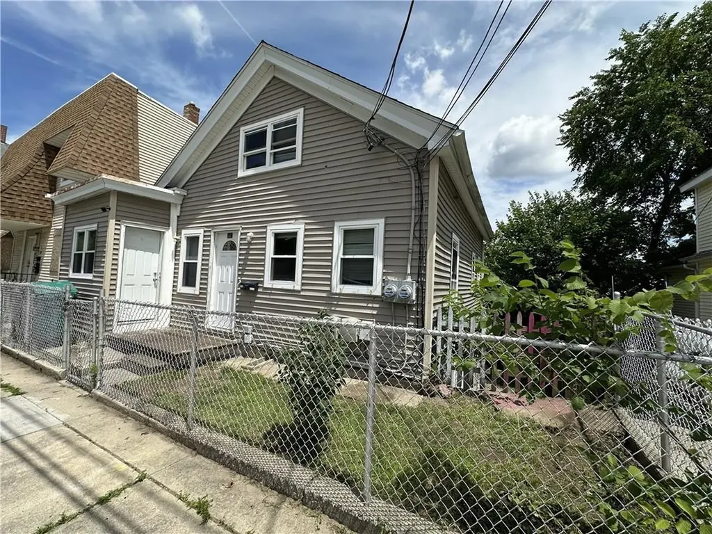 187 Boyden Street Woonsocket RI 02895