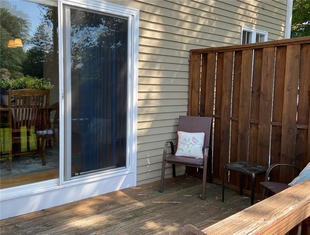 735 Willett Avenue East Providence RI 02915