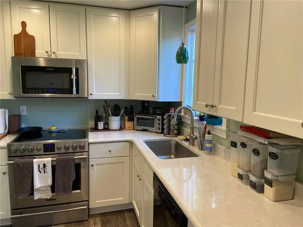 735 Willett Avenue East Providence RI 02915