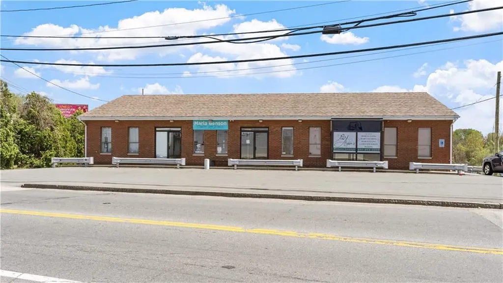10 Budlong Road Cranston RI 02920