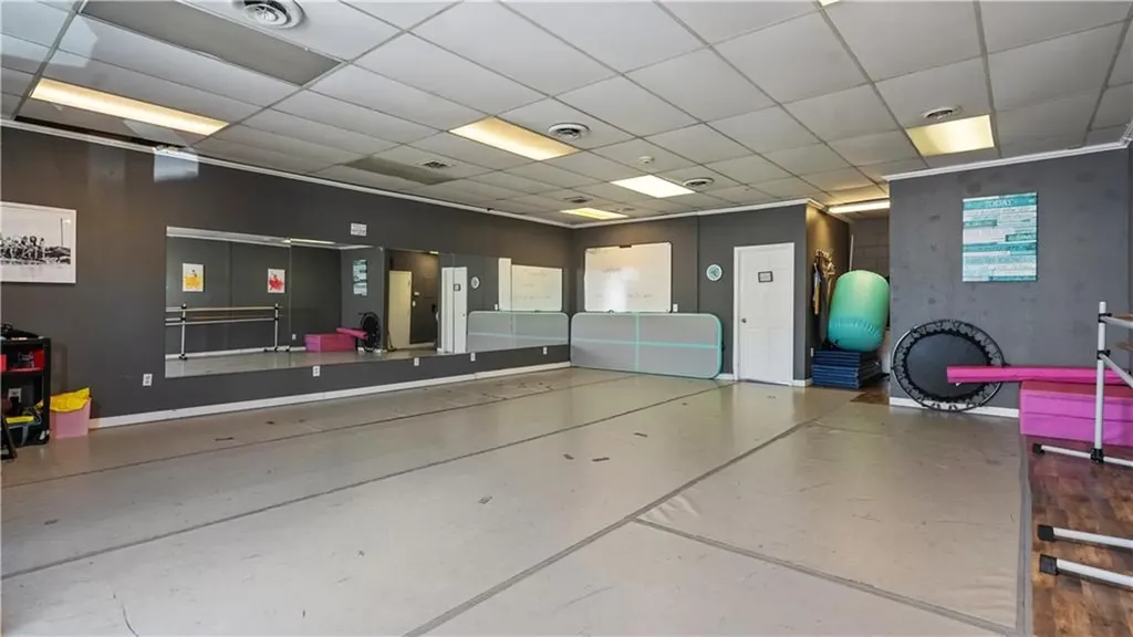 10 Budlong Road Cranston RI 02920