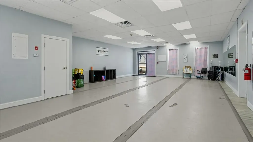 10 Budlong Road Cranston RI 02920