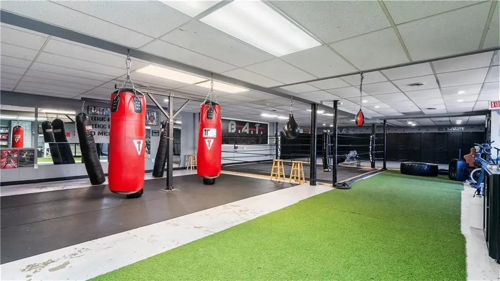 10 Budlong Road Cranston RI 02920