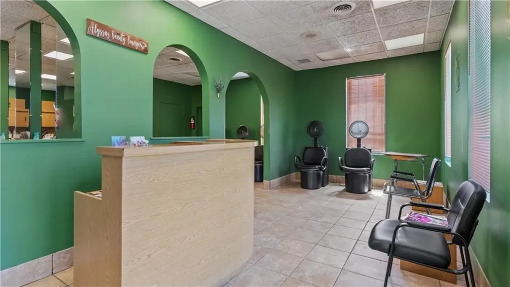 10 Budlong Road Cranston RI 02920