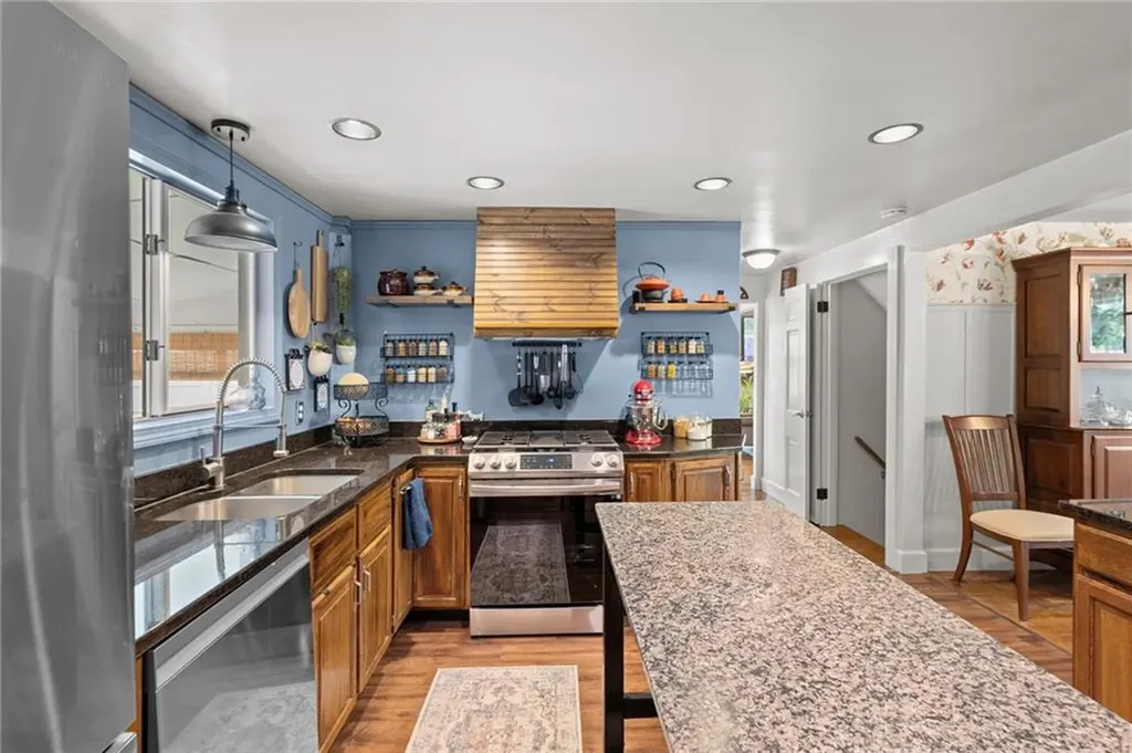 50 Brewster Drive Warwick RI 02889