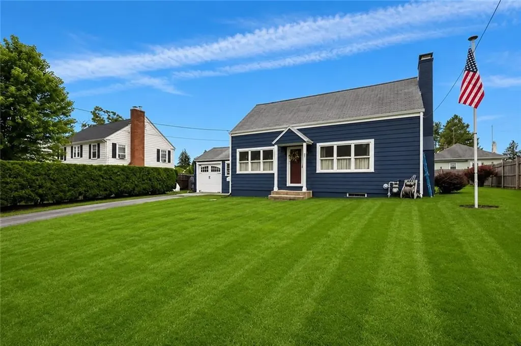 50 Brewster Drive Warwick RI 02889