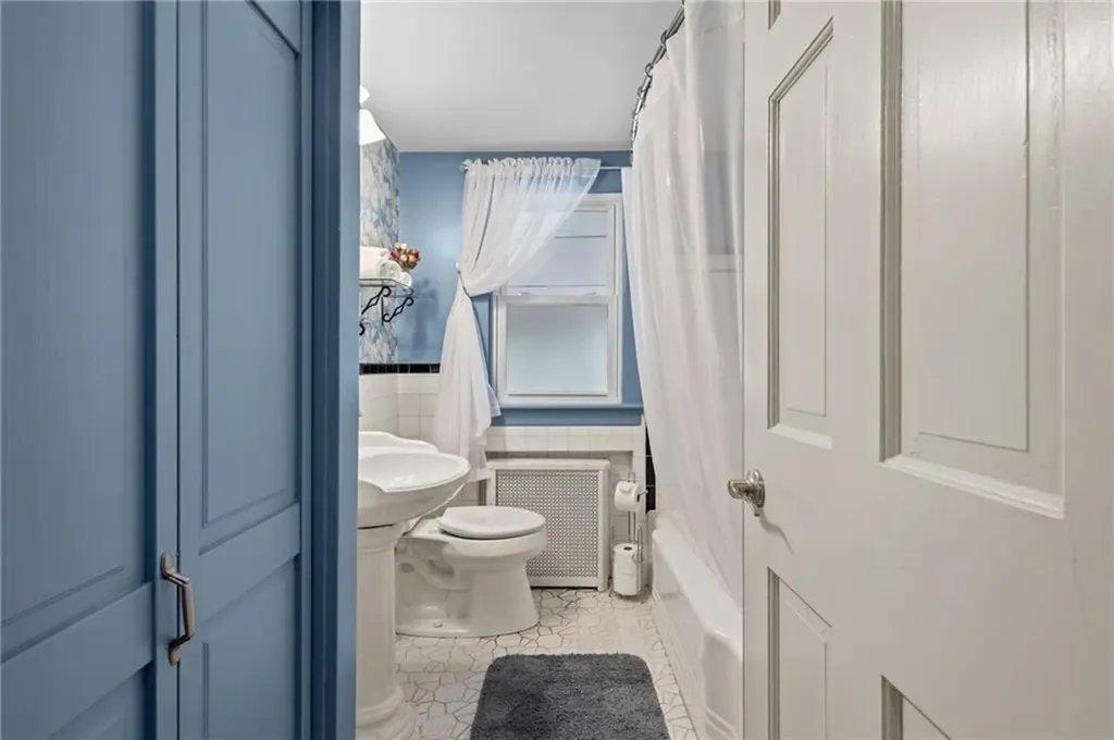 50 Brewster Drive Warwick RI 02889
