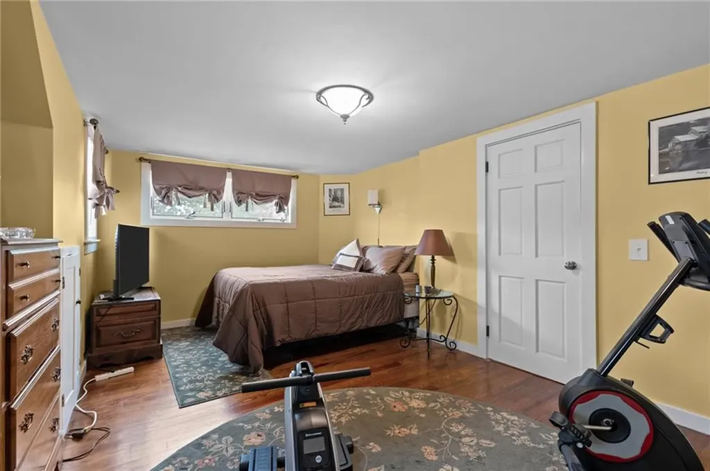 50 Brewster Drive Warwick RI 02889
