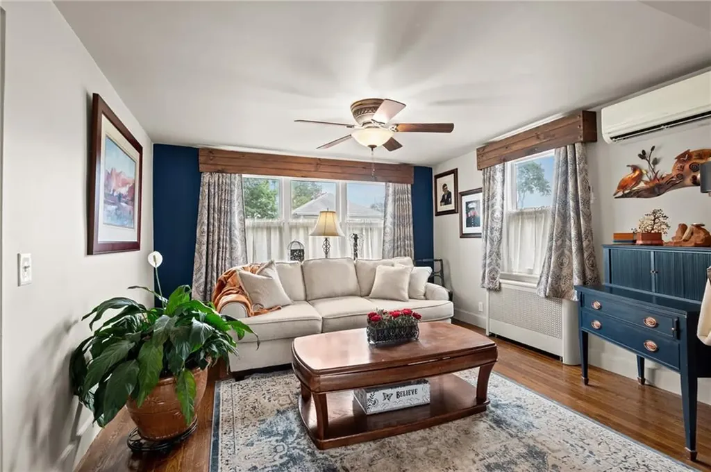 50 Brewster Drive Warwick RI 02889