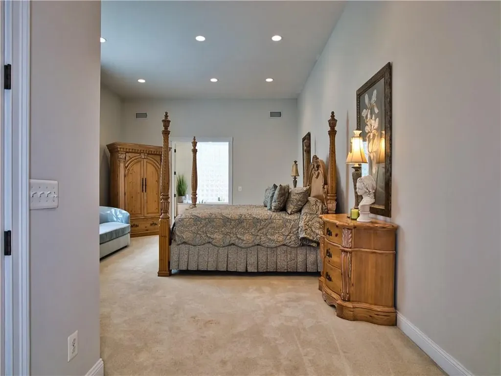 51 W Ridge Drive Tiverton RI 02878