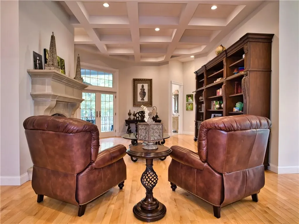 51 W Ridge Drive Tiverton RI 02878