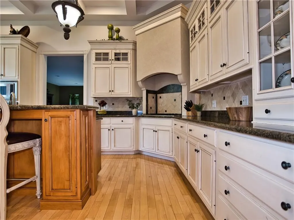 51 W Ridge Drive Tiverton RI 02878
