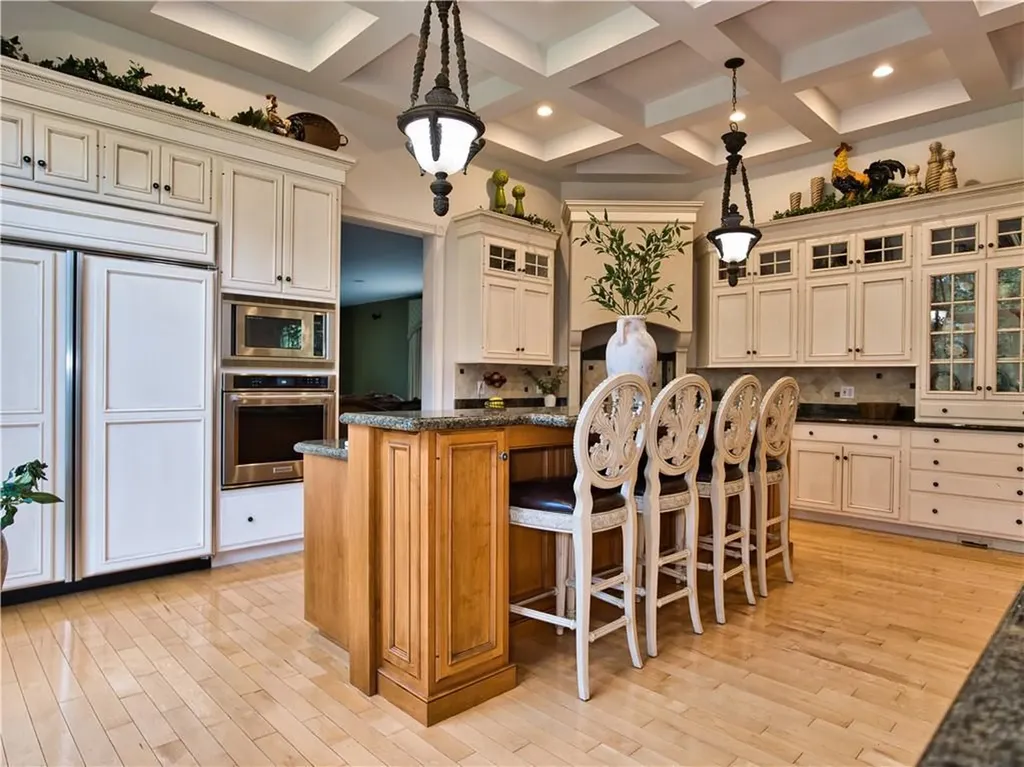 51 W Ridge Drive Tiverton RI 02878