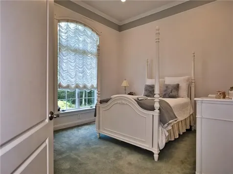 51 W Ridge Drive Tiverton RI 02878