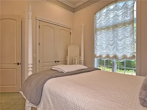 51 W Ridge Drive Tiverton RI 02878