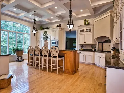 51 W Ridge Drive Tiverton RI 02878