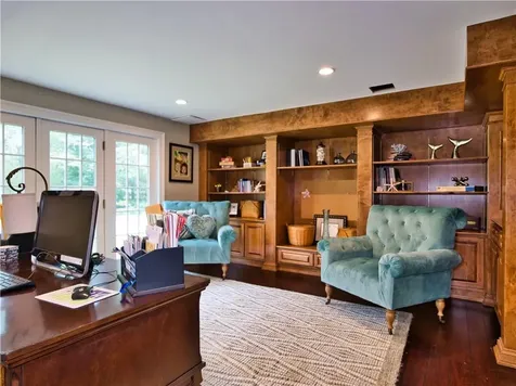 51 W Ridge Drive Tiverton RI 02878