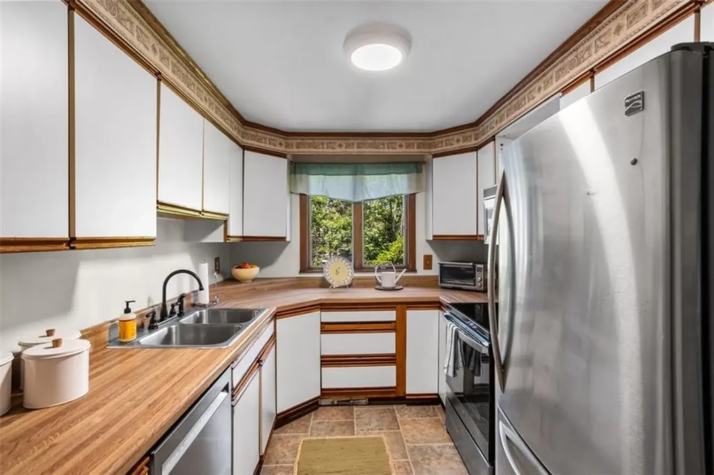 52 Exchange Road West Warwick RI 02893