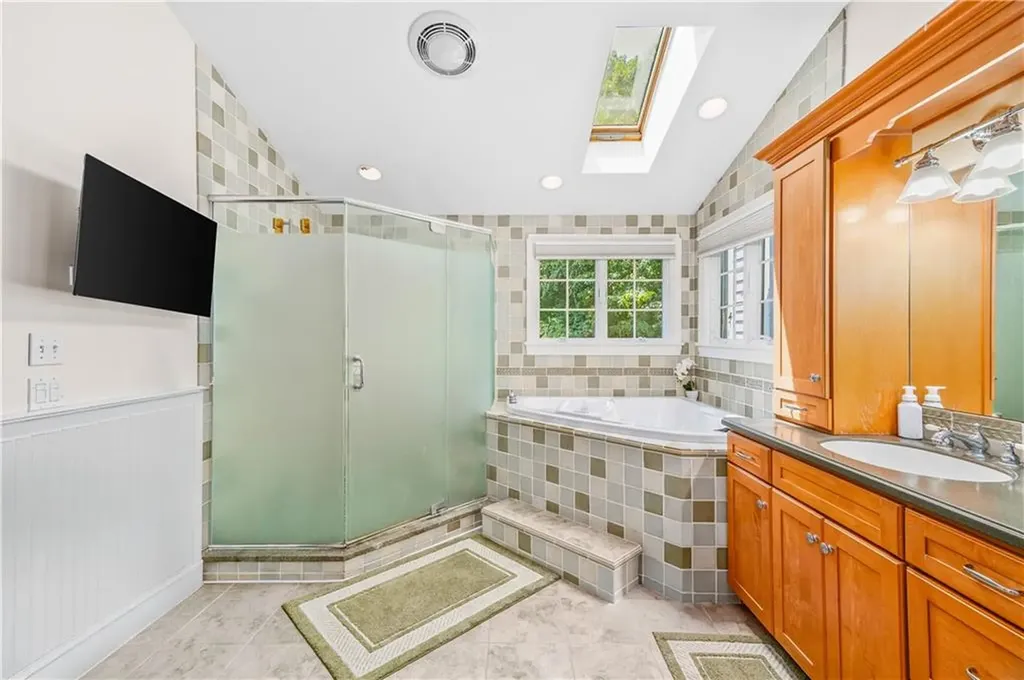 9 Pheasant Run Road North Smithfield RI 02896