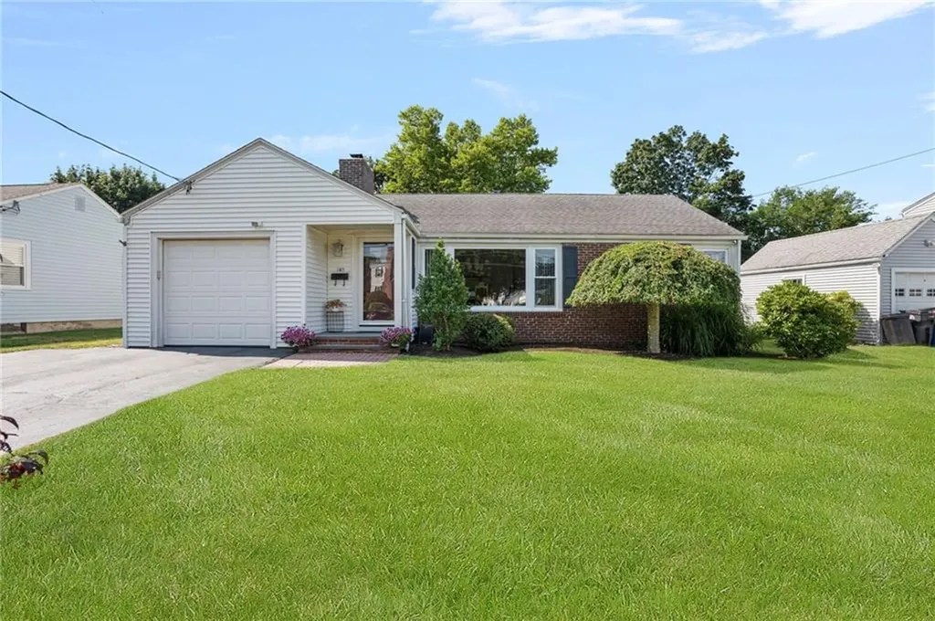 165 Garden City Drive Cranston RI 02920