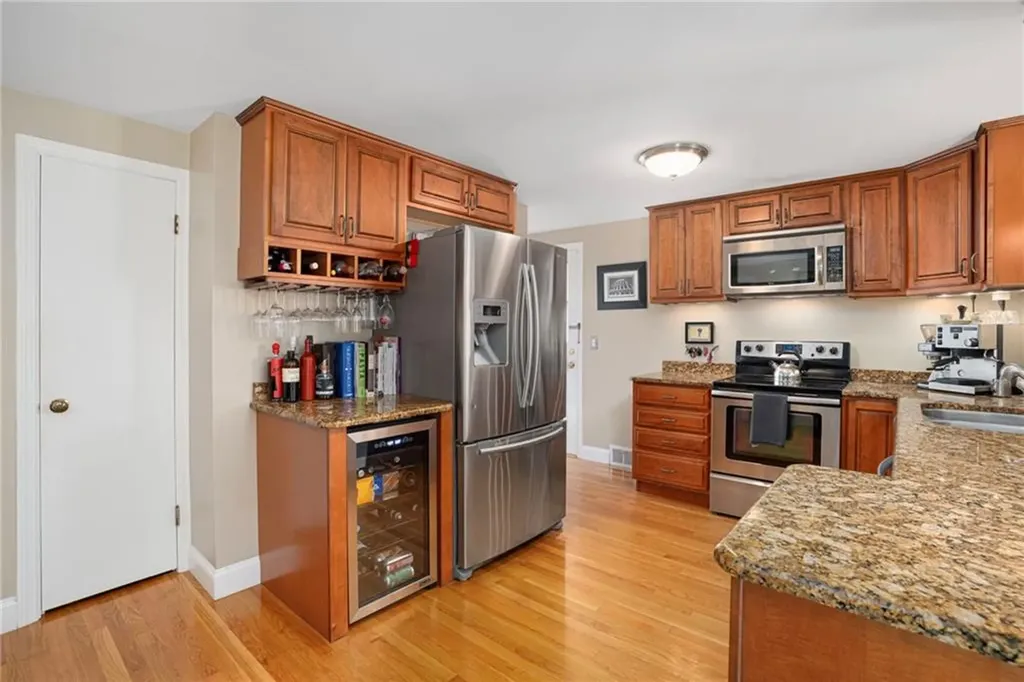 165 Garden City Drive Cranston RI 02920