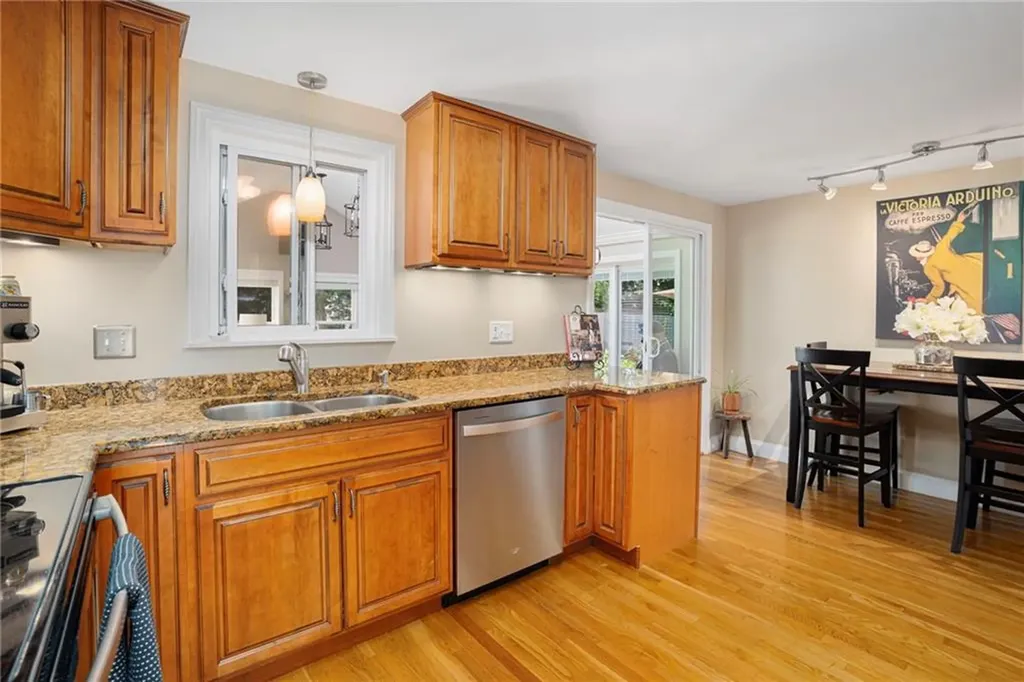 165 Garden City Drive Cranston RI 02920