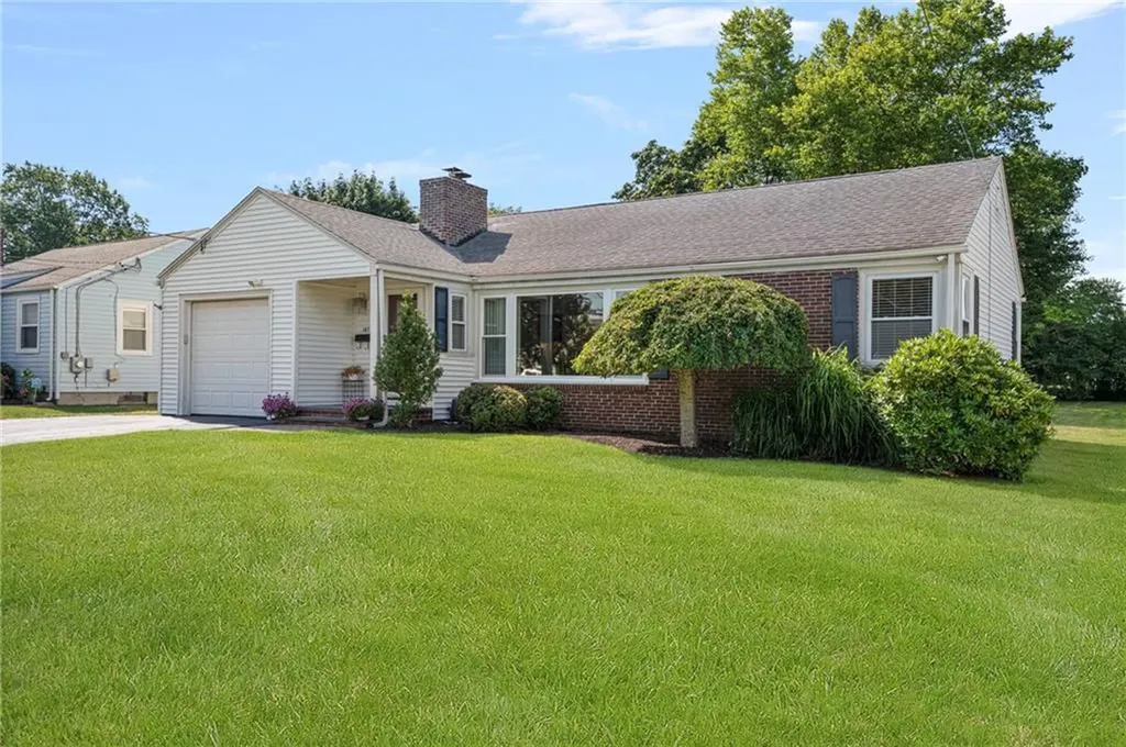 165 Garden City Drive Cranston RI 02920