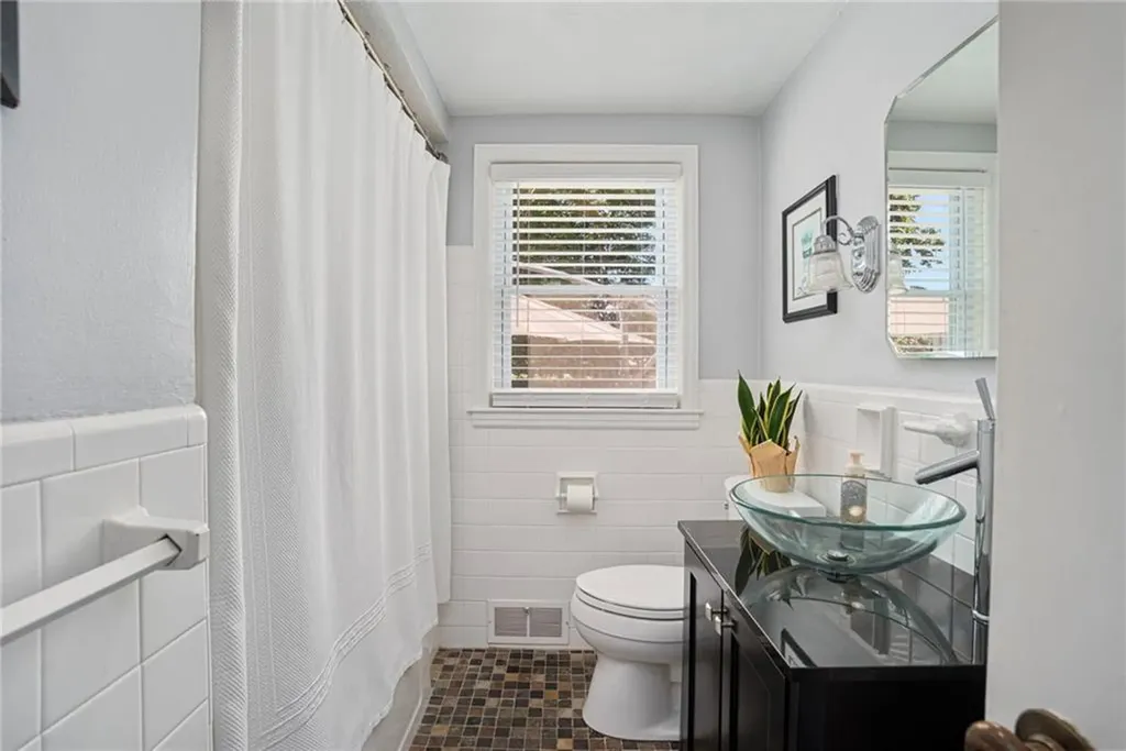 165 Garden City Drive Cranston RI 02920