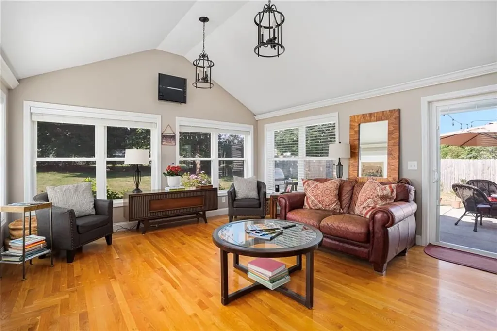 165 Garden City Drive Cranston RI 02920