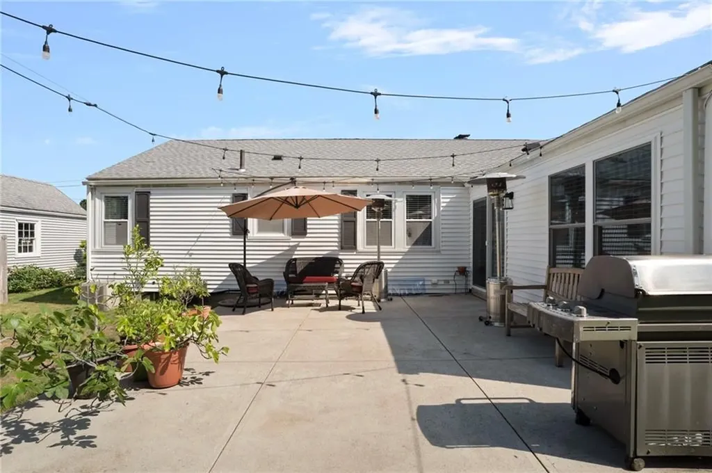 165 Garden City Drive Cranston RI 02920
