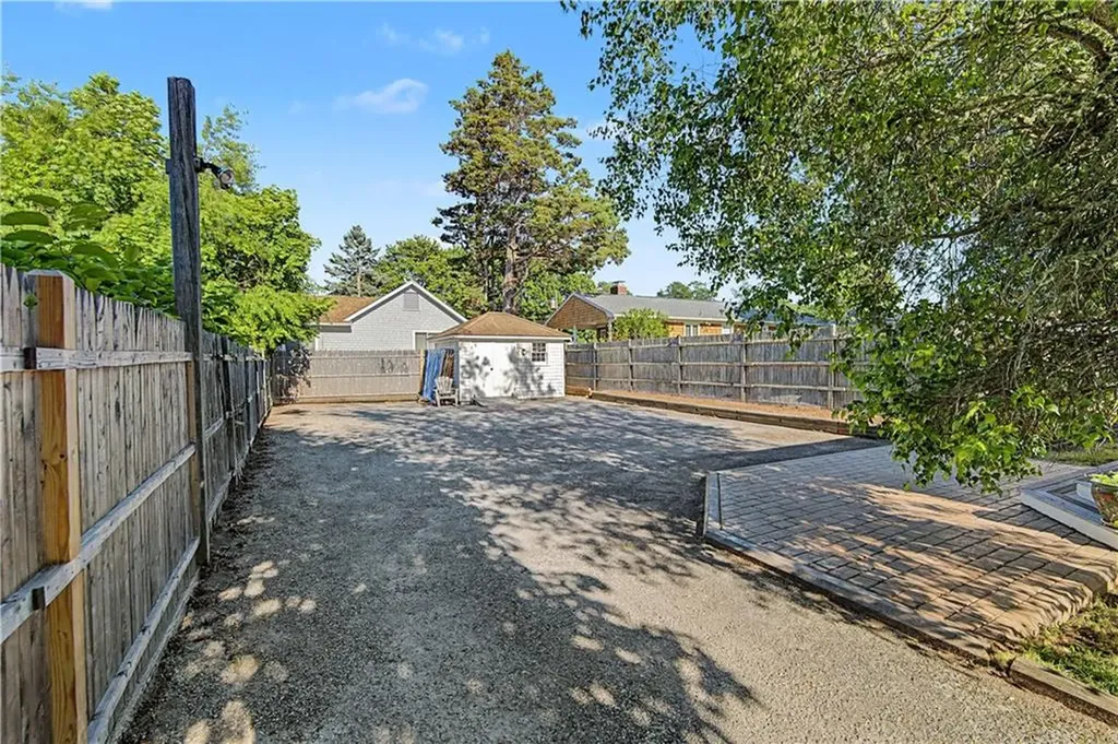 137 A Kingstown Road Narragansett RI 02882