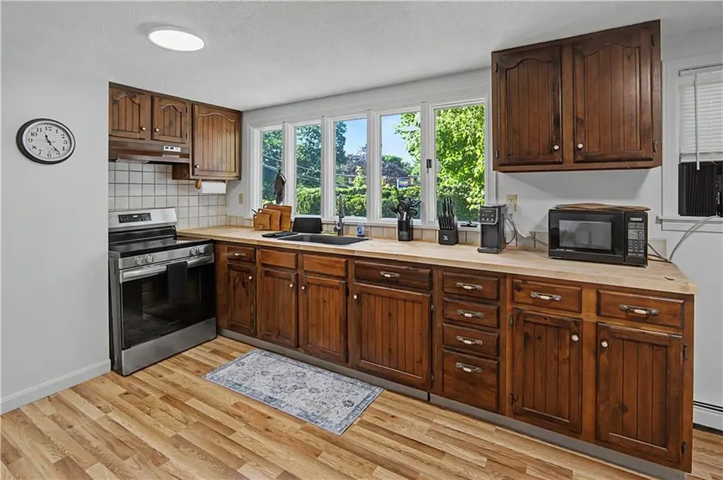137 A Kingstown Road Narragansett RI 02882