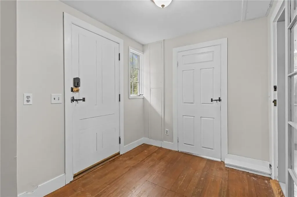 189 Danielson Pike Scituate RI 02857