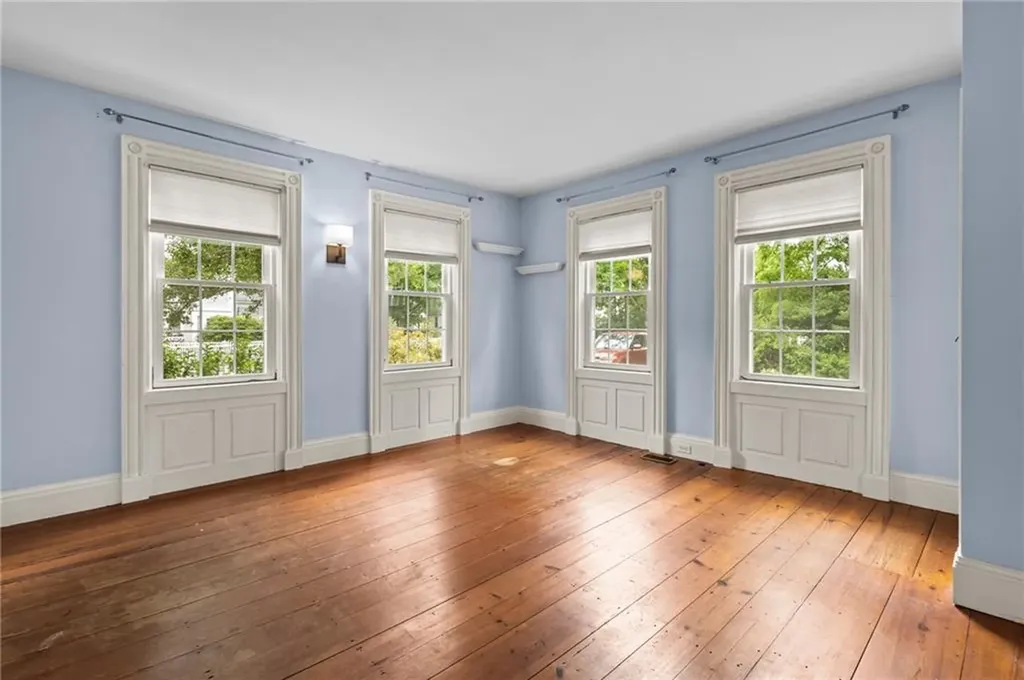 189 Danielson Pike Scituate RI 02857