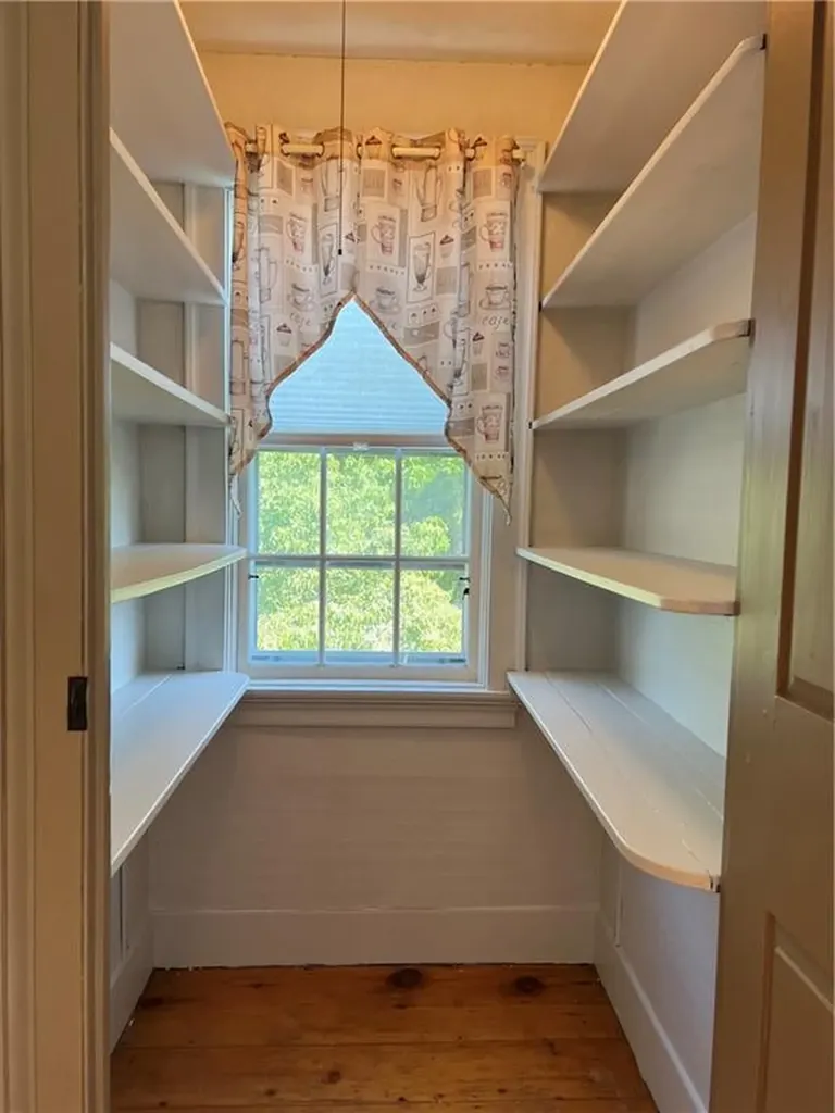 189 Danielson Pike Scituate RI 02857