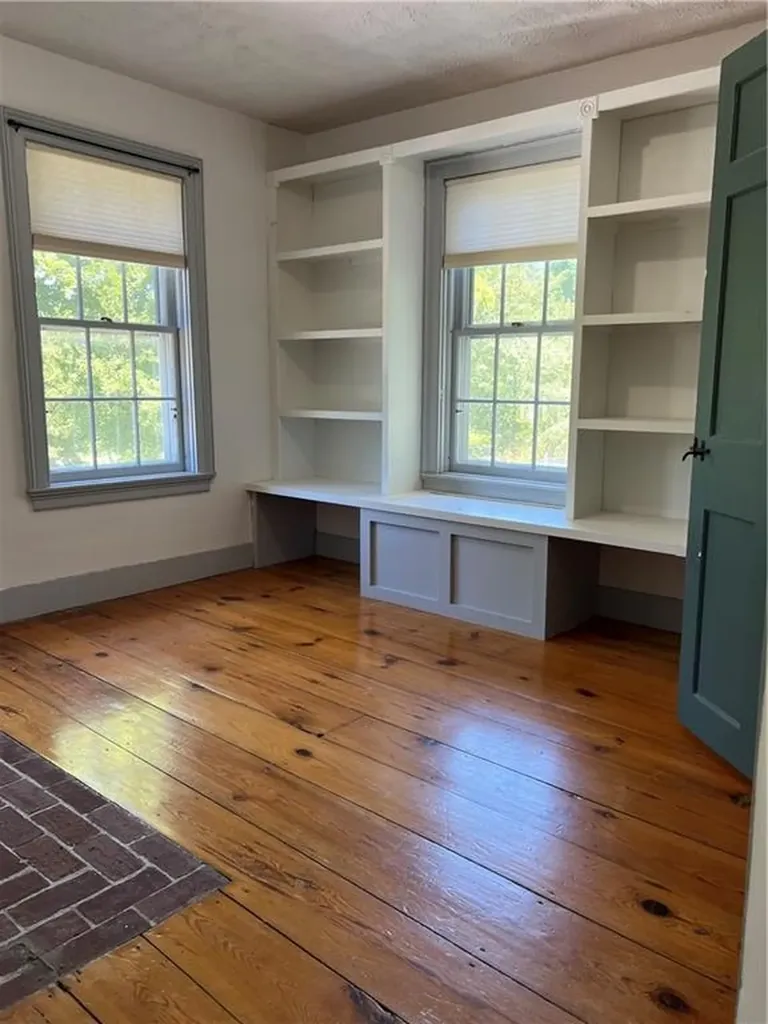 189 Danielson Pike Scituate RI 02857