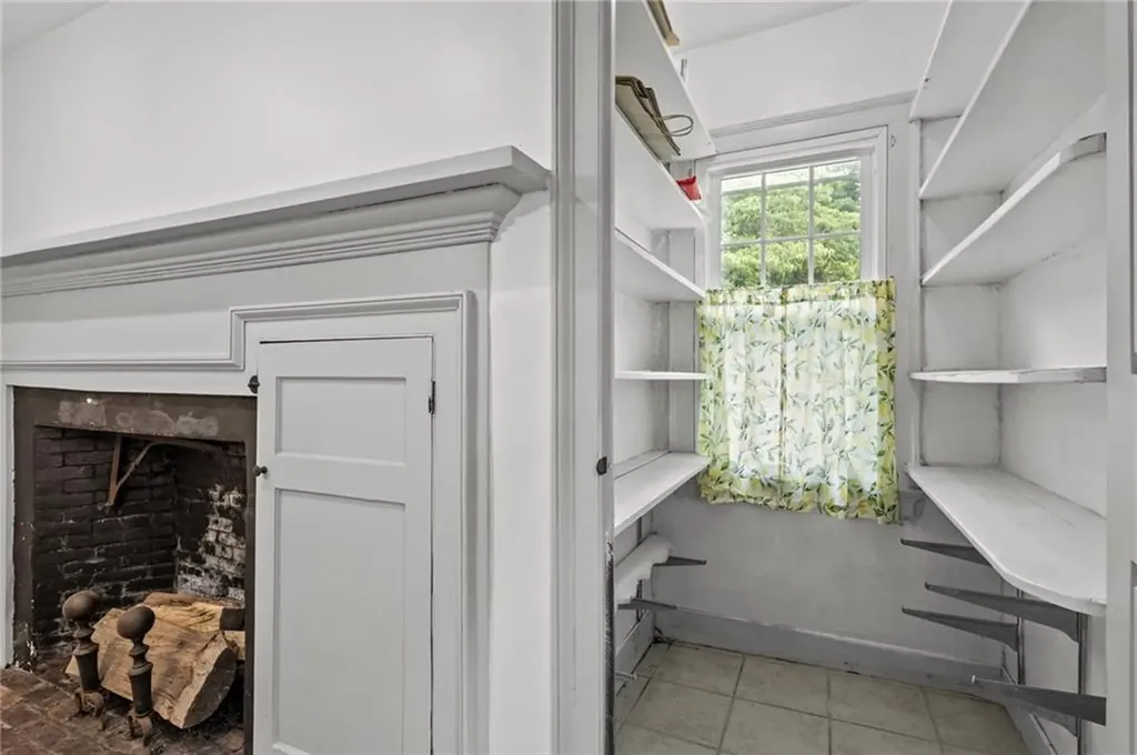 189 Danielson Pike Scituate RI 02857