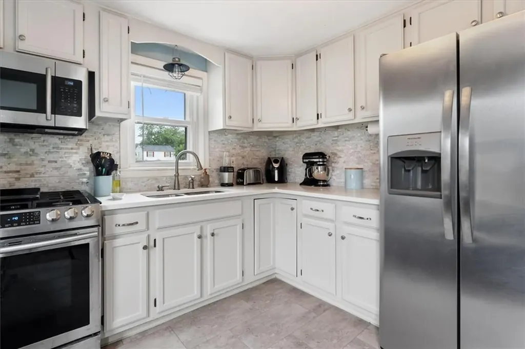 64 Guilford Drive Warwick RI 02886
