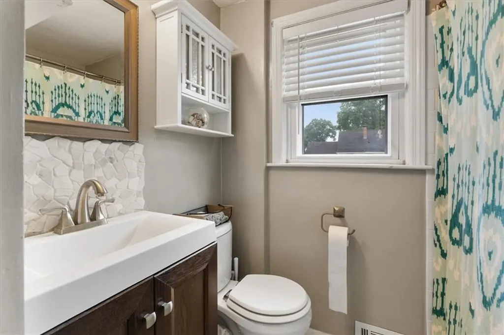 64 Guilford Drive Warwick RI 02886